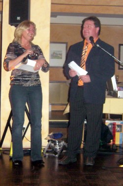 Er&ouml;ffnung durch Moni & Laudatio durch Rainer einmal anders