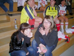 ... unser j&uuml;ngsten Frauen als Zuschauerinnen