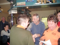 Gerd(Mitte) als Gastgeber und Spieler