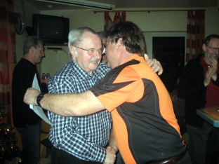 Ein beosonderer Dank an Bubi (l.)