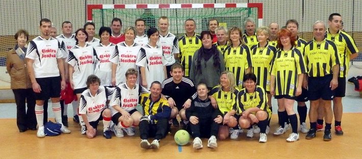 zu den Mannschaftsfotos