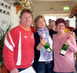 "Pokal&uuml;bergabe": Platz 1