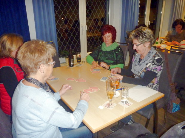 Spielszenen, Karin, Monika, Jacquline, Sabine